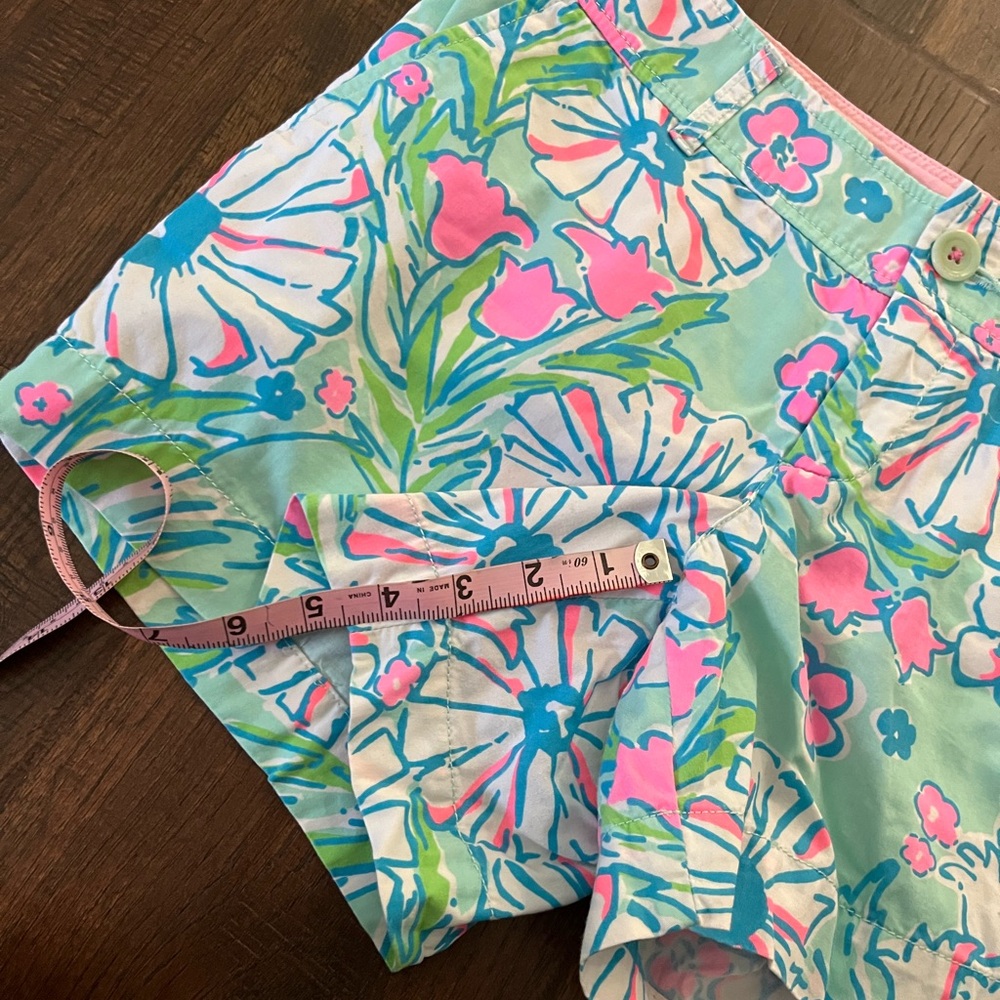 Lilly Pulitzer Shorts - Picture 4 of 4